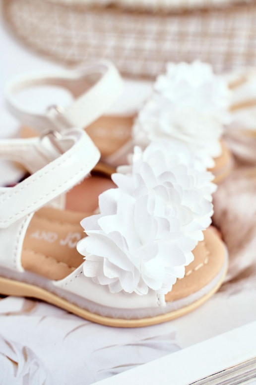 Sandálias infantis com flores na cor... Sandálias infantis com flores na cor...