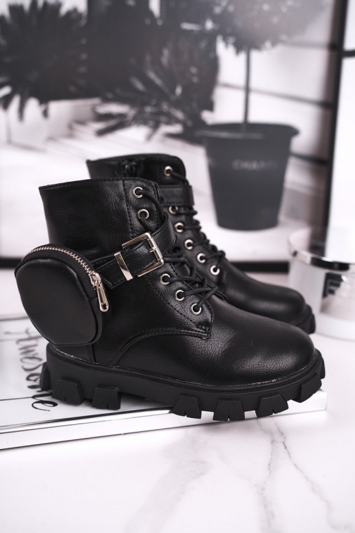 Calçados infantis quentes na cor preta Calçados infantis quentes na cor preta