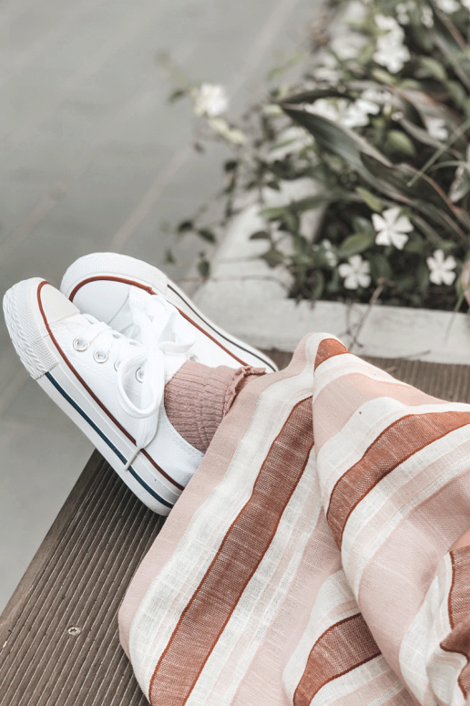 Calçado desportivo infantil clássico... Calçado desportivo infantil clássico...