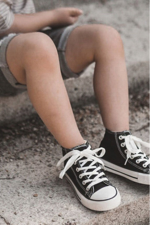 Calçados infantis com sola preta Calçados infantis com sola preta