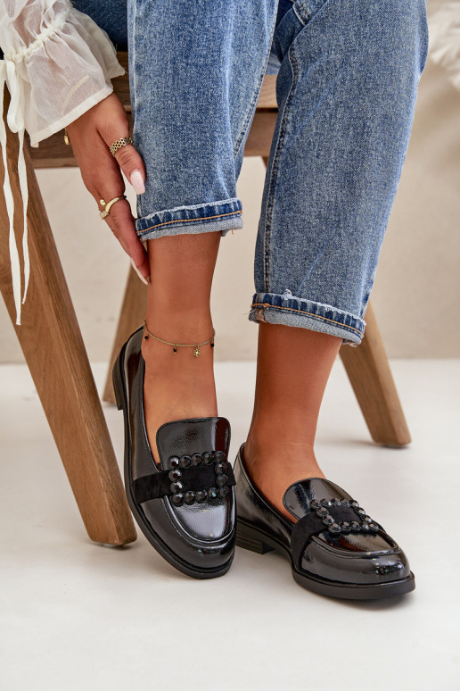 Mocassins lacados Feminino com enfeites cor preta Vinceza 58389