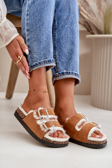 Feminino Chinelos Chinelos com fivelas e um casaco de pele cor marrom Ezilena