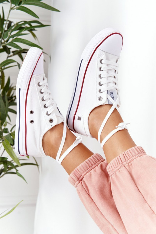 Modelo clássico de sapatilhas Big Star DD274336 cor branca