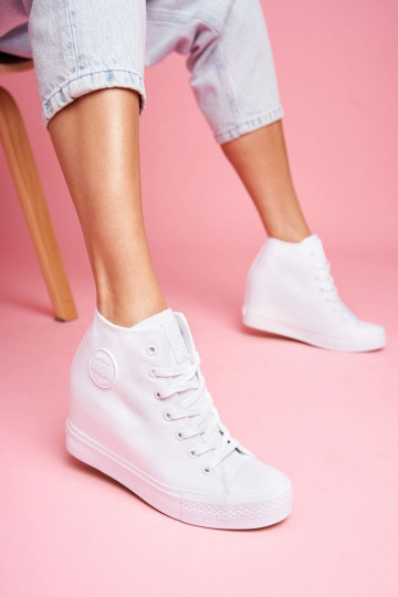 Tênis modelo sapatos Big Star cor branca FF274A192