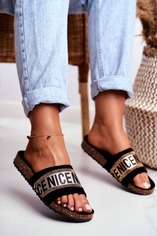 Chinelos com ilhós brilhantes Preto e dourado Be Nice