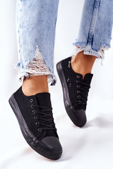Sapatos casuais modelo clássico na cor preta