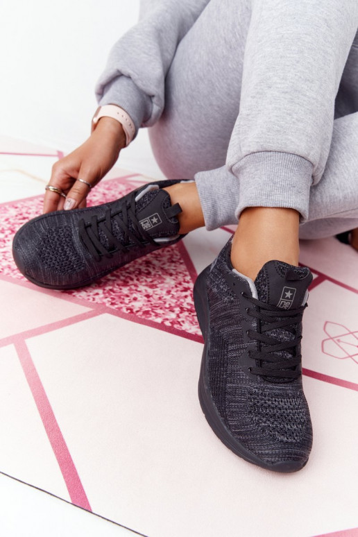 Calçado estilo esportivo Comfort Foam cor preta Longa Distância