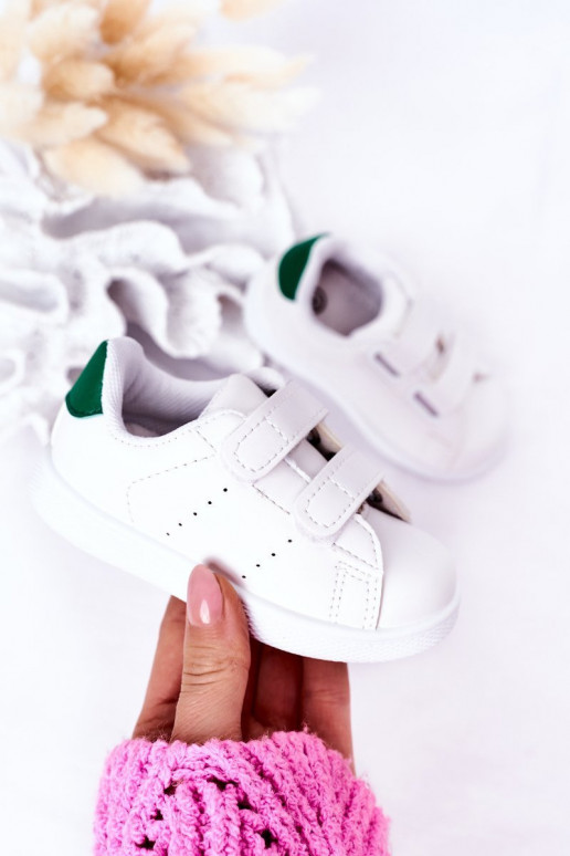 Tênis infantil com fechos adesivos Cor branco e verde Califórnia