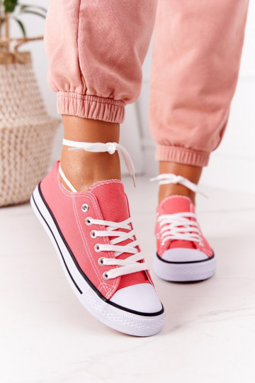 Sapatos casuais modelo clássico na cor coral