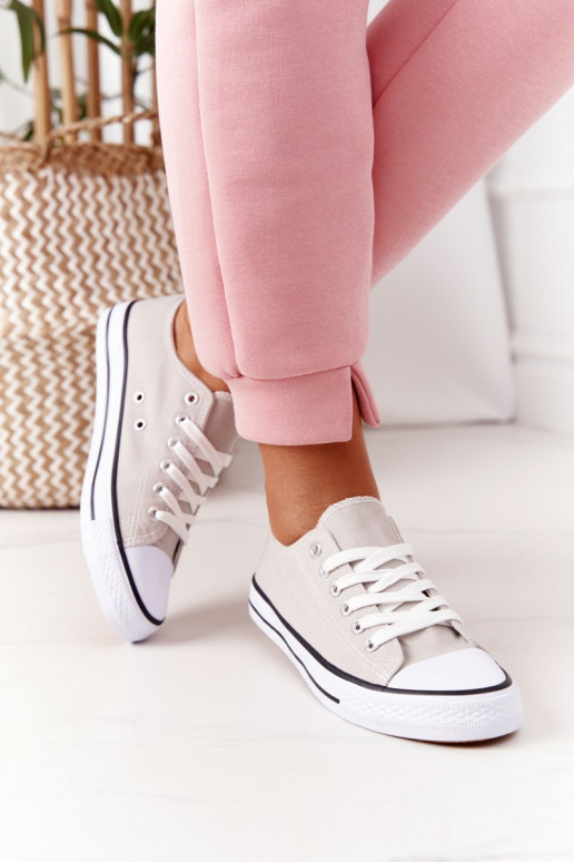 Sapatos casuais de modelo clássico na cor cinza Sapatos casuais de modelo clássico na cor cinza