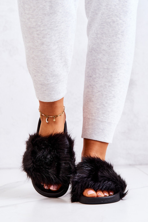 Chinelos com pêlo na cor preta Pollie Chinelos com pêlo na cor preta Pollie