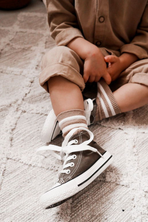 Calçado infantil de lazer com sola na cor cáqui Filemon Calçado infantil de lazer com sola na cor cáqui Filemon