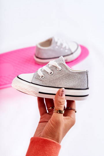 Sapatos casuais infantis com tiras na cor prata Wella