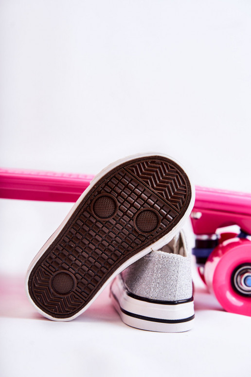 Sapatos casuais infantis com tiras na cor prata Wella