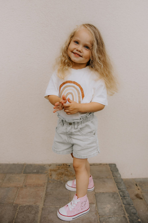 Calçado infantil de lazer com salto rosa Mona Calçado infantil de lazer com salto rosa Mona