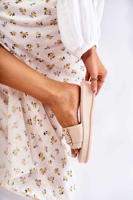 Chinelos de couro da moda cor bege Adaline Chinelos de couro da moda cor bege Adaline