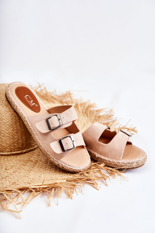 Modelo clássico Chinelos femininos de camurça bege Casilda Modelo clássico Chinelos femininos de camurça bege Casilda