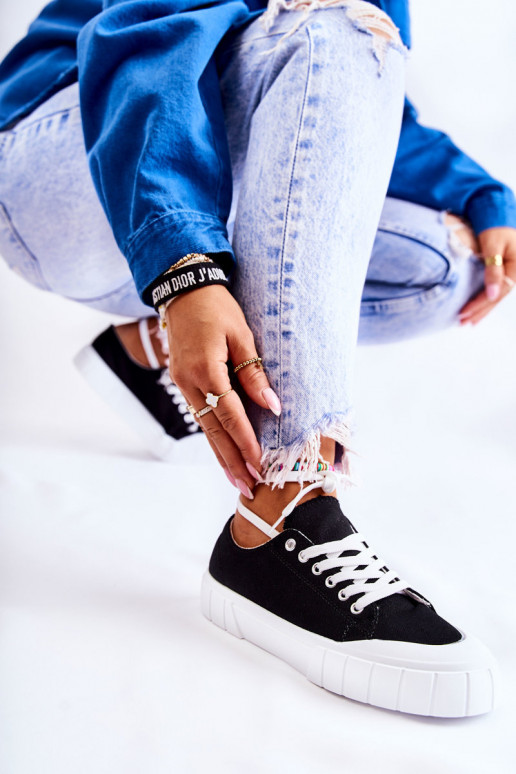 Sapatos plataforma femininos em preto Comes