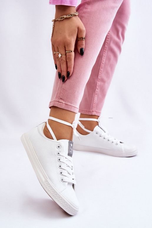 Sapatos casuais de modelo clássico na cor branca Eleya