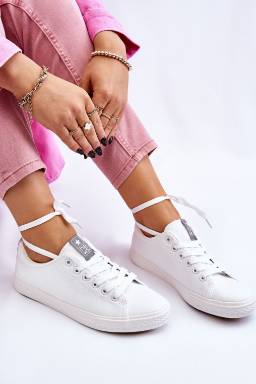 Sapatos casuais de modelo clássico na cor branca Eleya