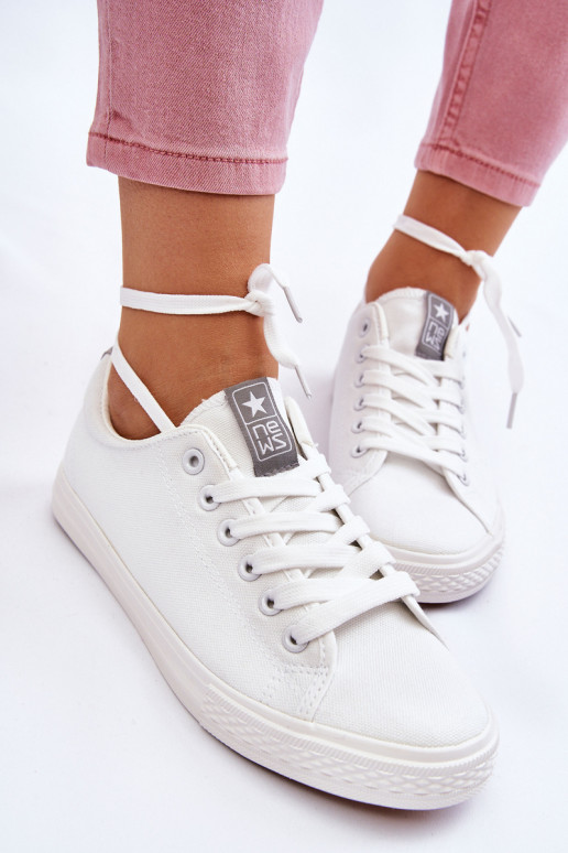 Sapatos casuais de modelo clássico na cor branca Eleya