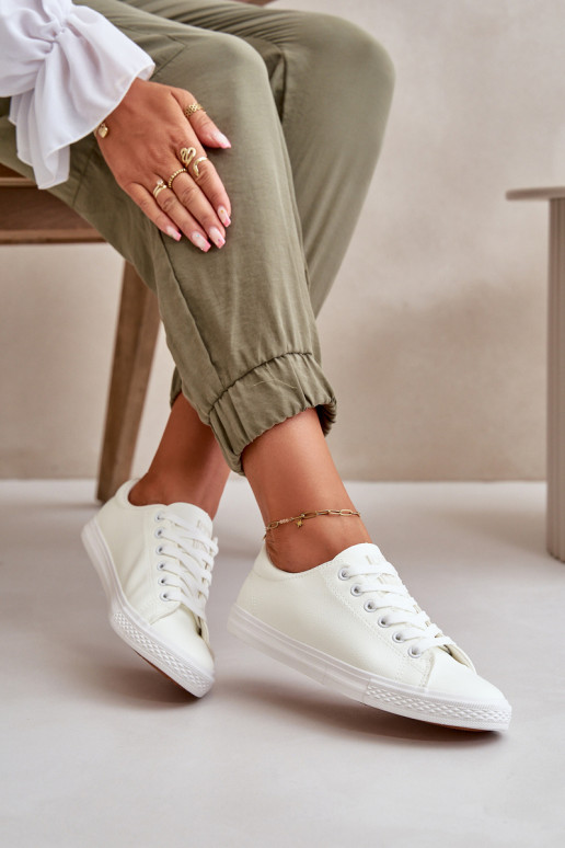 com alças Sapatos casuais modelo clássico na cor branca Misima