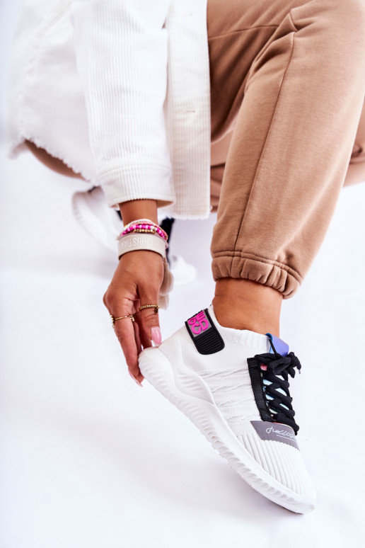 Sapatos Klayra cor branca do modelo tênis Sapatos Klayra cor branca do modelo tênis