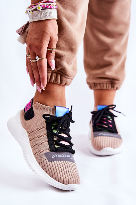 Sapatos Klayra bege Klayra do modelo resistente Modelo de tênis