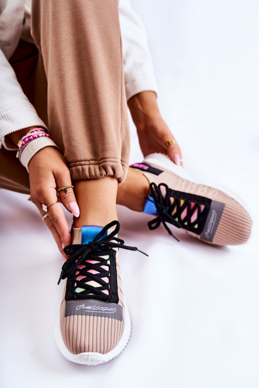 Sapatos Klayra bege Klayra do modelo resistente Modelo de tênis