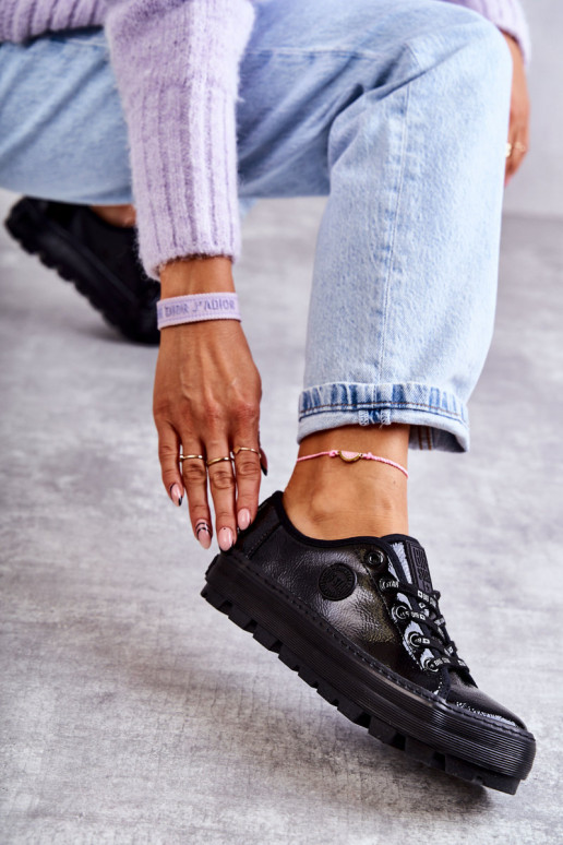 sapatos de lazer com efeito laca Big Star KK274044 cor preta sapatos de lazer com efeito laca Big Star KK274044 cor preta