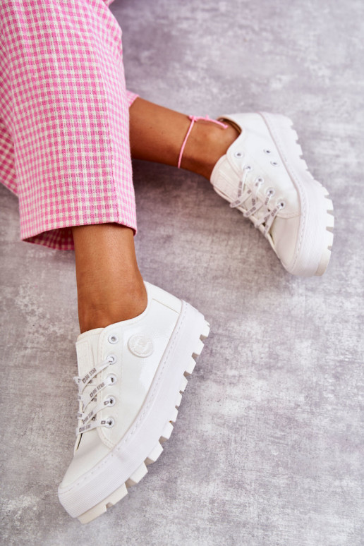 sapatos de lazer com efeito verniz Big Star KK274045 cor branca