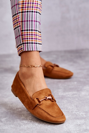 feito de mocassins de camurça com enfeites cor marrom Santi