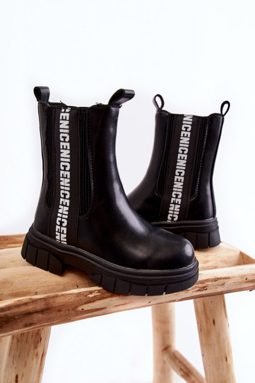 Botas infantis aquecidas na cor preta Kimmy