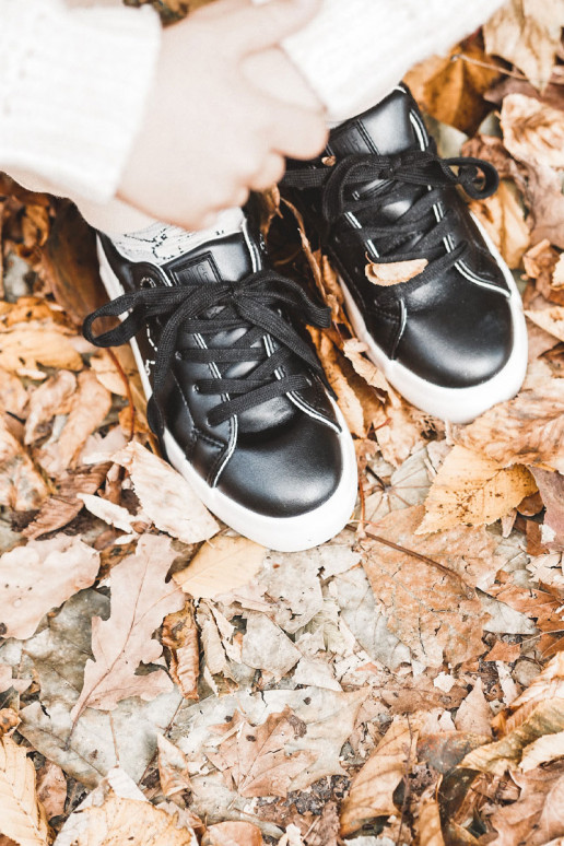 Calçado desportivo infantil com atacadores Big Star KK374223 cor preta