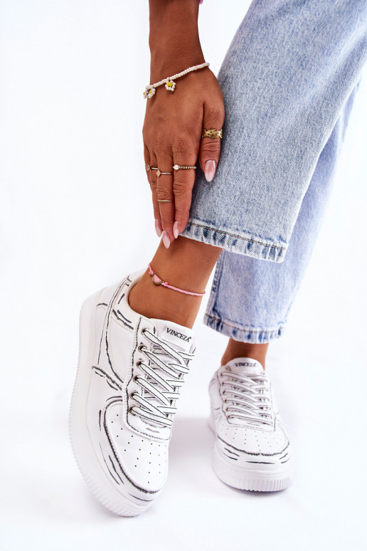 calçados esportivos na cor branca Solveig calçados esportivos na cor branca Solveig