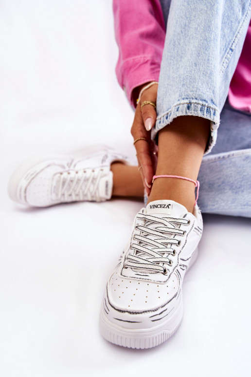 calçados esportivos na cor branca Solveig calçados esportivos na cor branca Solveig