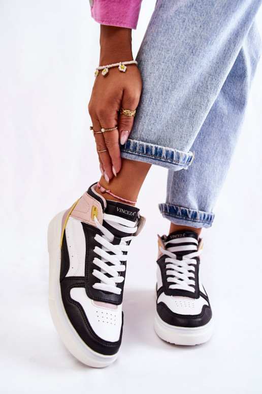 calçados esportivos em várias cores em Silje calçados esportivos em várias cores em Silje