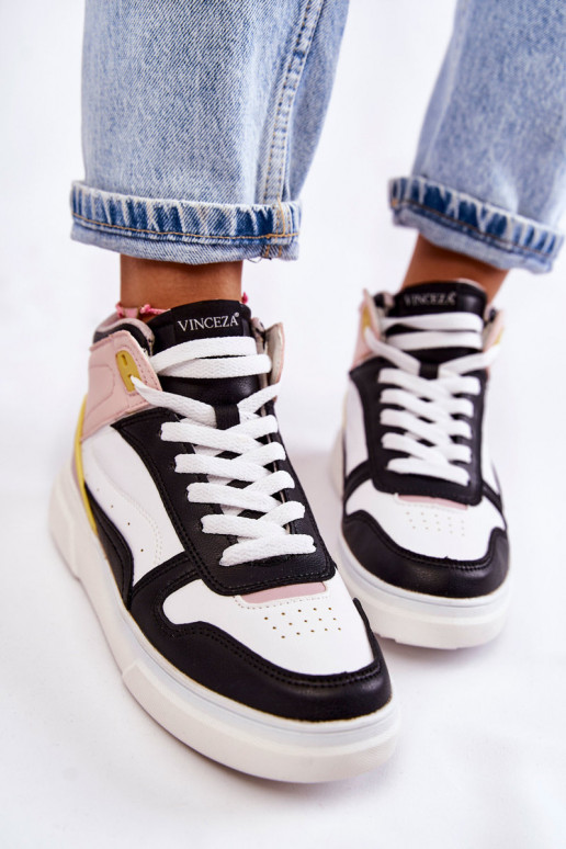 calçados esportivos em várias cores em Silje calçados esportivos em várias cores em Silje