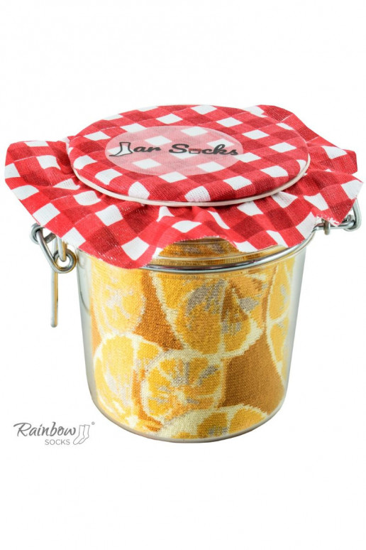 2 pares de meias coloridas em uma caixa