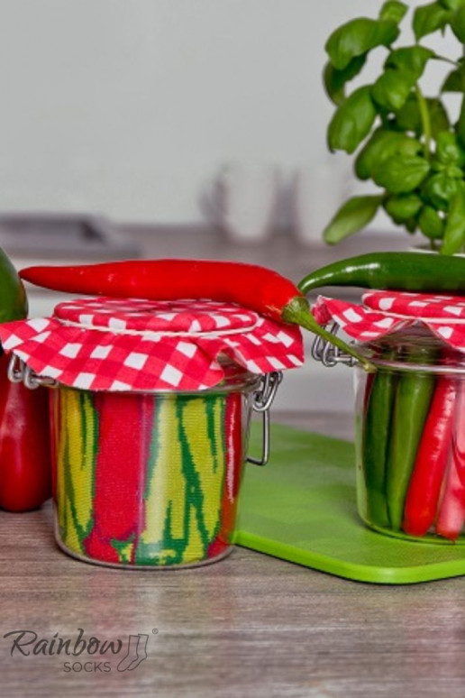 2 pares de meias coloridas em uma caixa