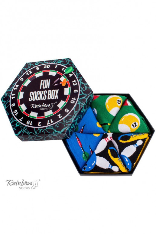3 pares de meias coloridas em uma caixa