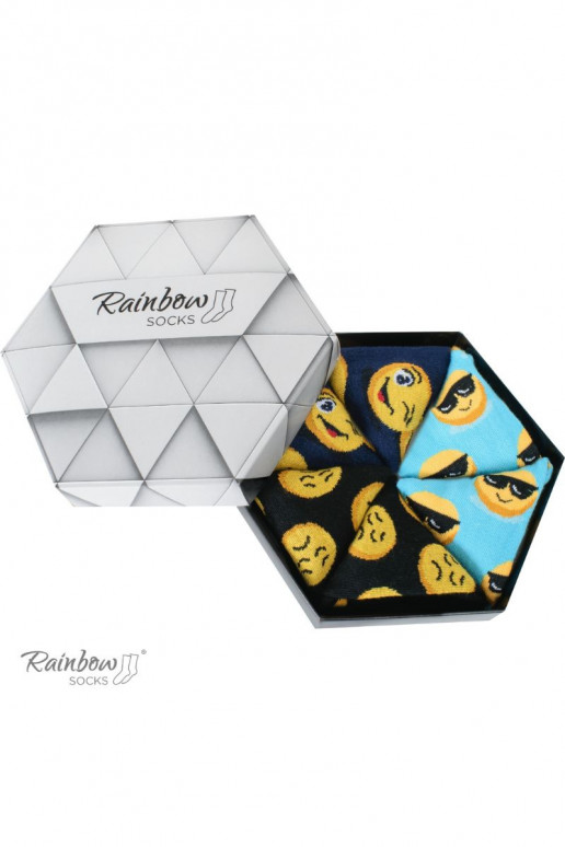 3 pares de meias coloridas em uma caixa 3 pares de meias coloridas em uma caixa