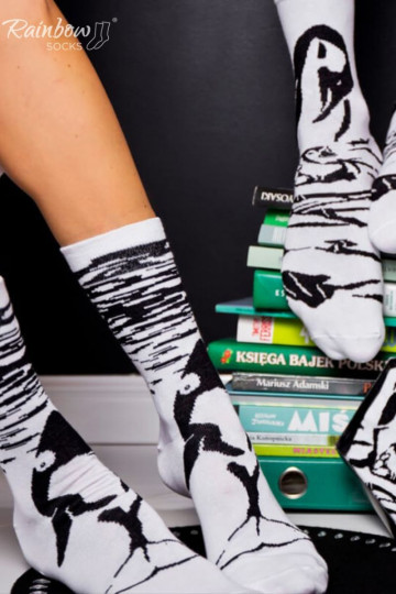 Meias coloridas em caixa preta e branca 2 pares 2