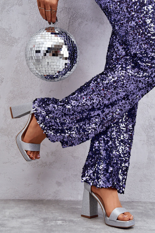 Sandálias brilhantes com salto largo em prata Calmi