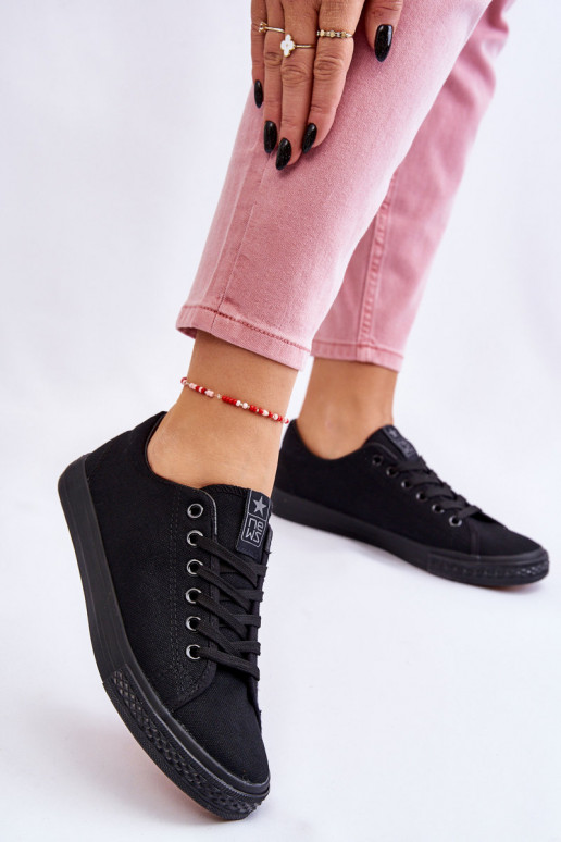 com alças Sapatos de lazer modelo clássico na cor preta Eleya