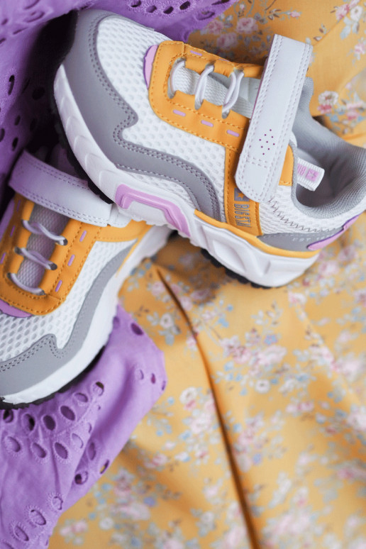 Tênis infantil com fechos adesivos Big Star JJ374257 Branco-amarelo Tênis infantil com fechos adesivos Big Star JJ374257 Branco-amarelo