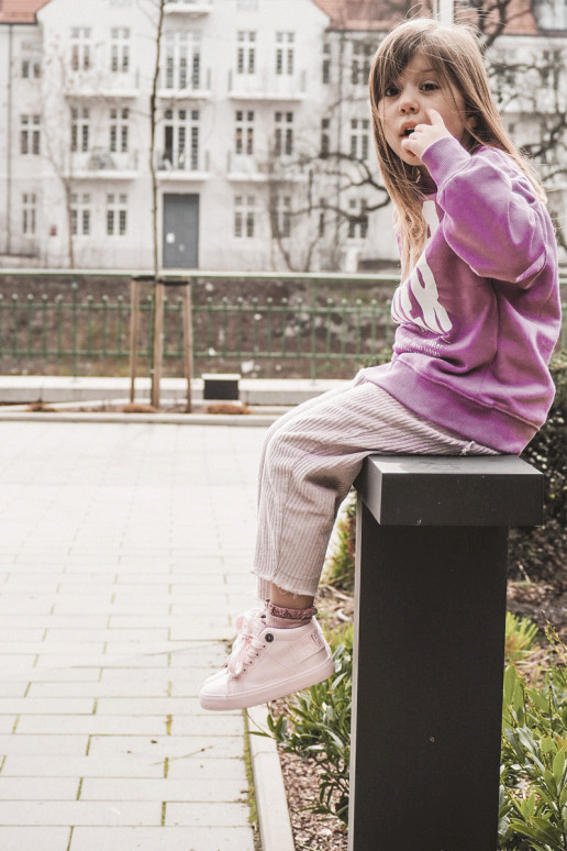 Calçado de lazer modelo clássico infantil com bota Big Star LL374003 cor rosa Calçado de lazer modelo clássico infantil com bota Big Star LL374003 cor rosa