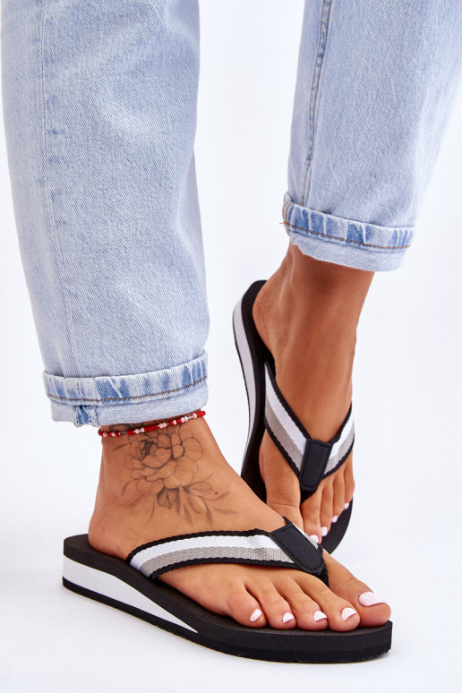 Chinelos com plataforma Big Star LL274781 cor preta Chinelos com plataforma Big Star LL274781 cor preta