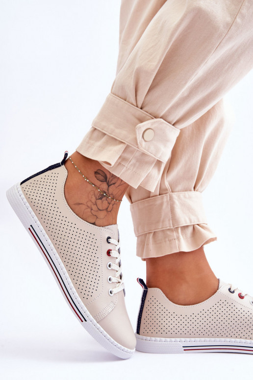 com elementos vazados sapatos casuais cor bege Ferone com elementos vazados sapatos casuais cor bege Ferone
