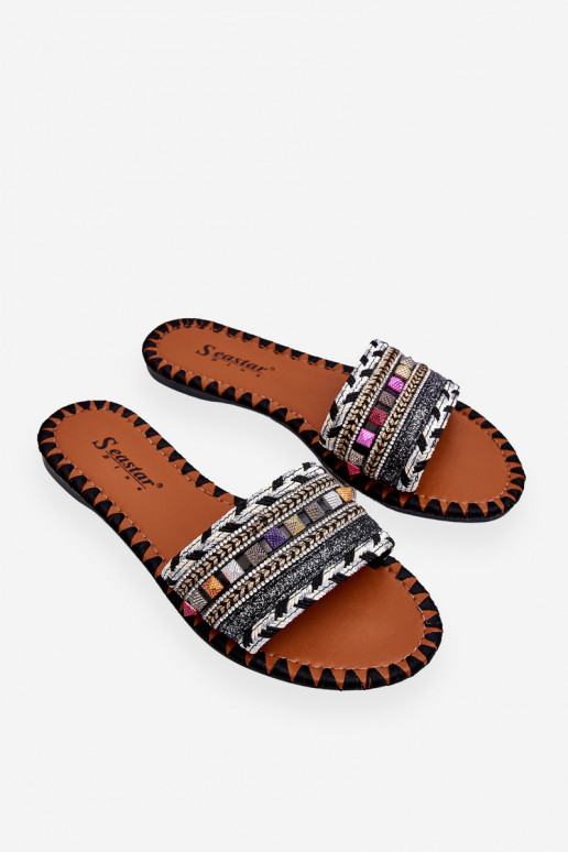 Chinelos decorados na cor preta Bellisa Chinelos decorados na cor preta Bellisa